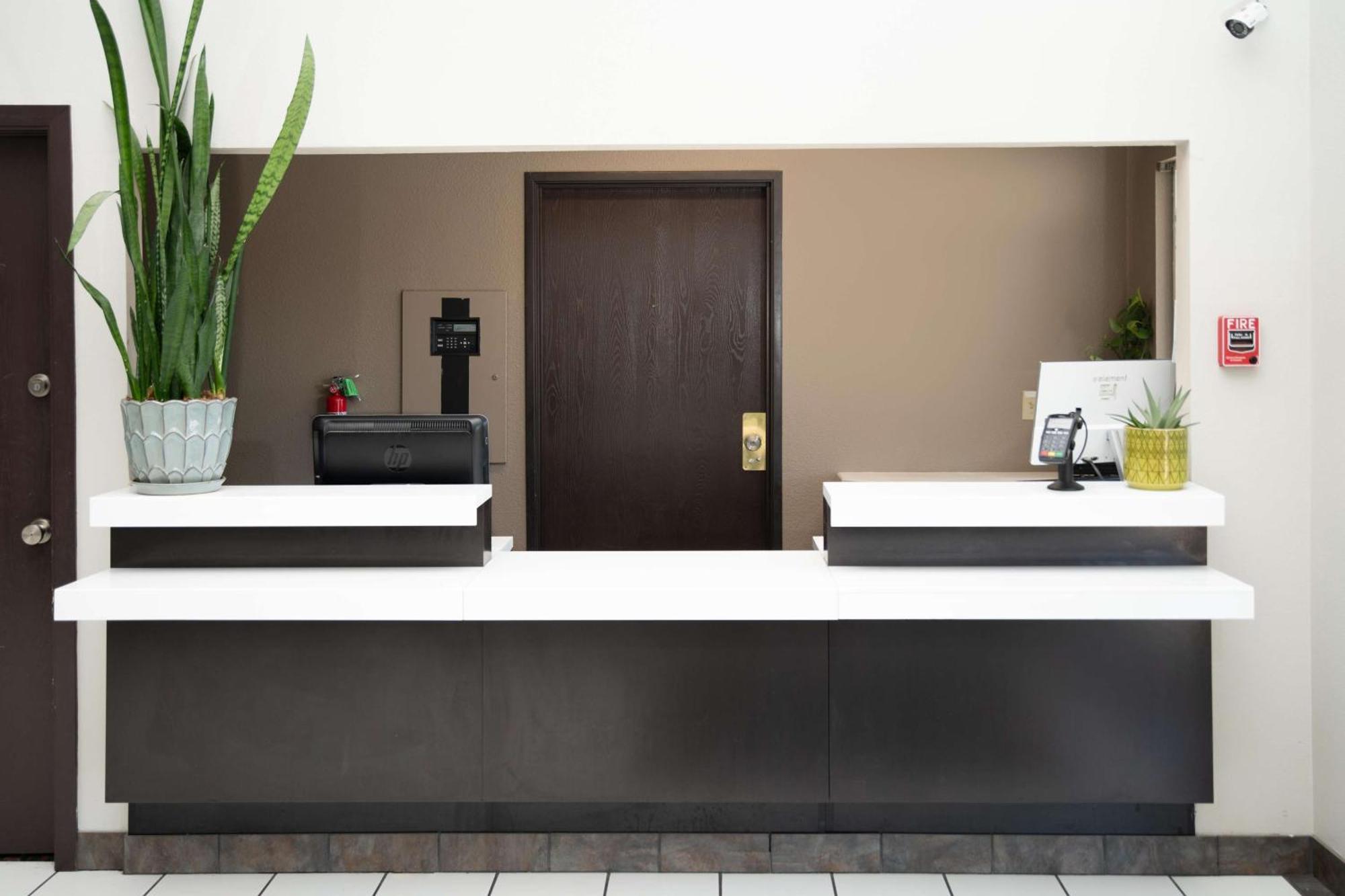 Surestay Plus By Best Western มองโทรส ภายนอก รูปภาพ